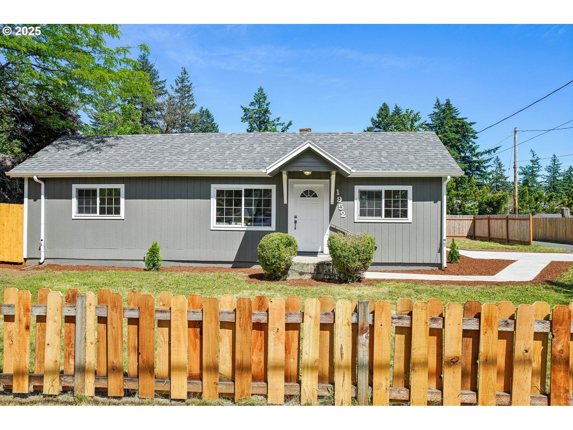 1952 SE 139TH AVE
