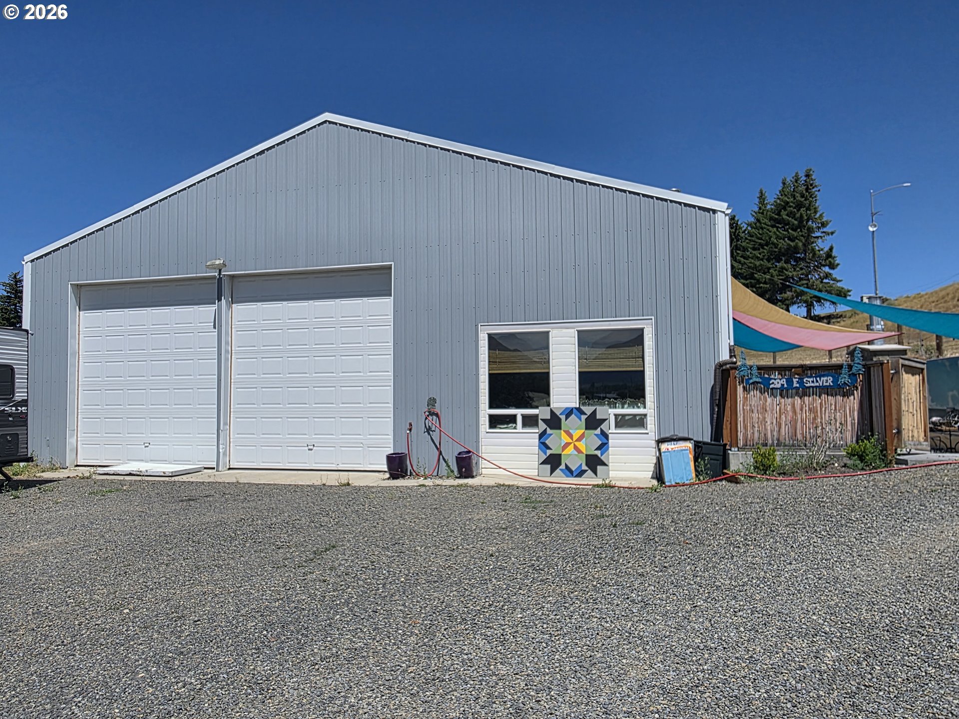 207 Silver ST