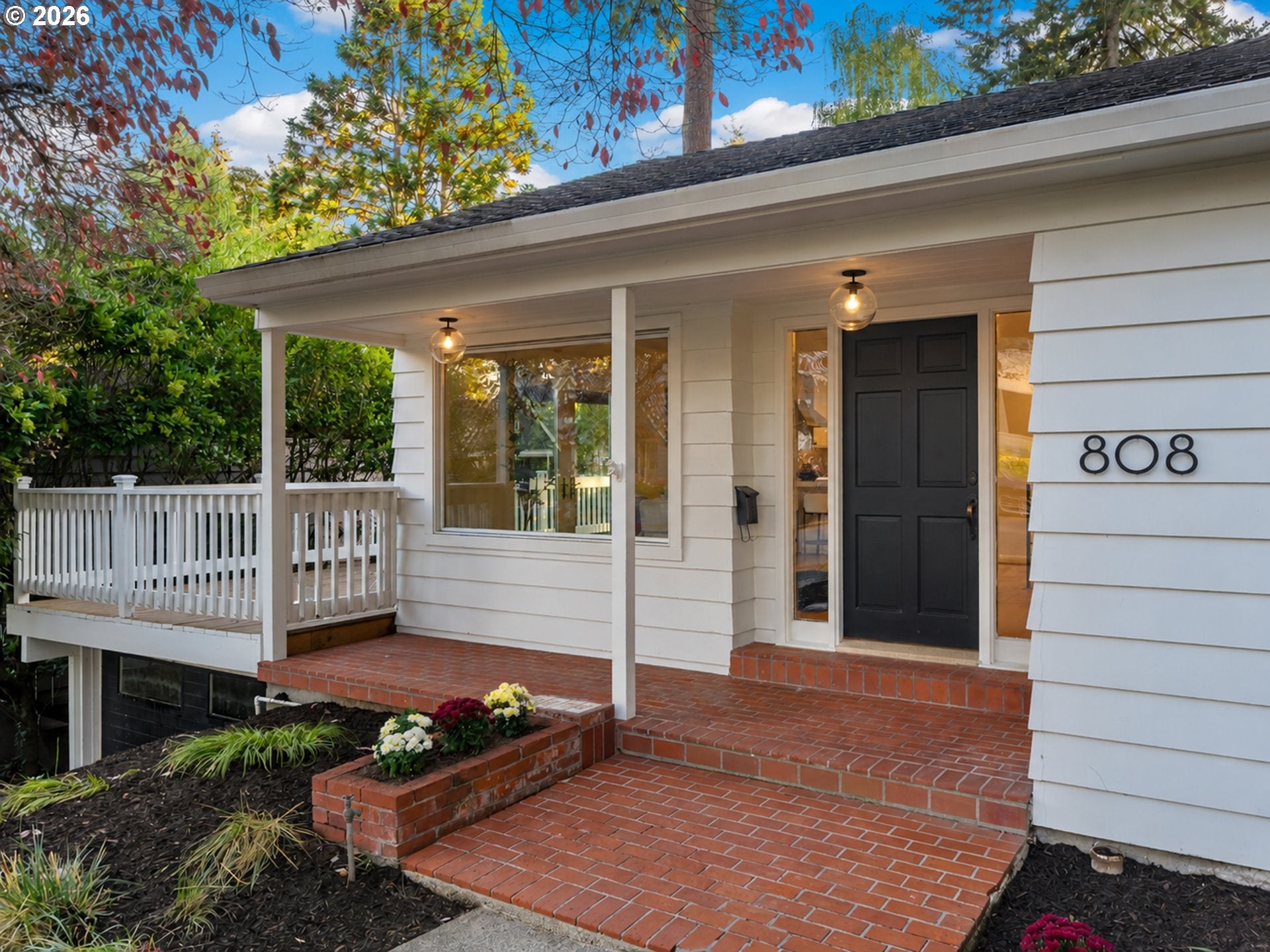 808 ELLIS AVE