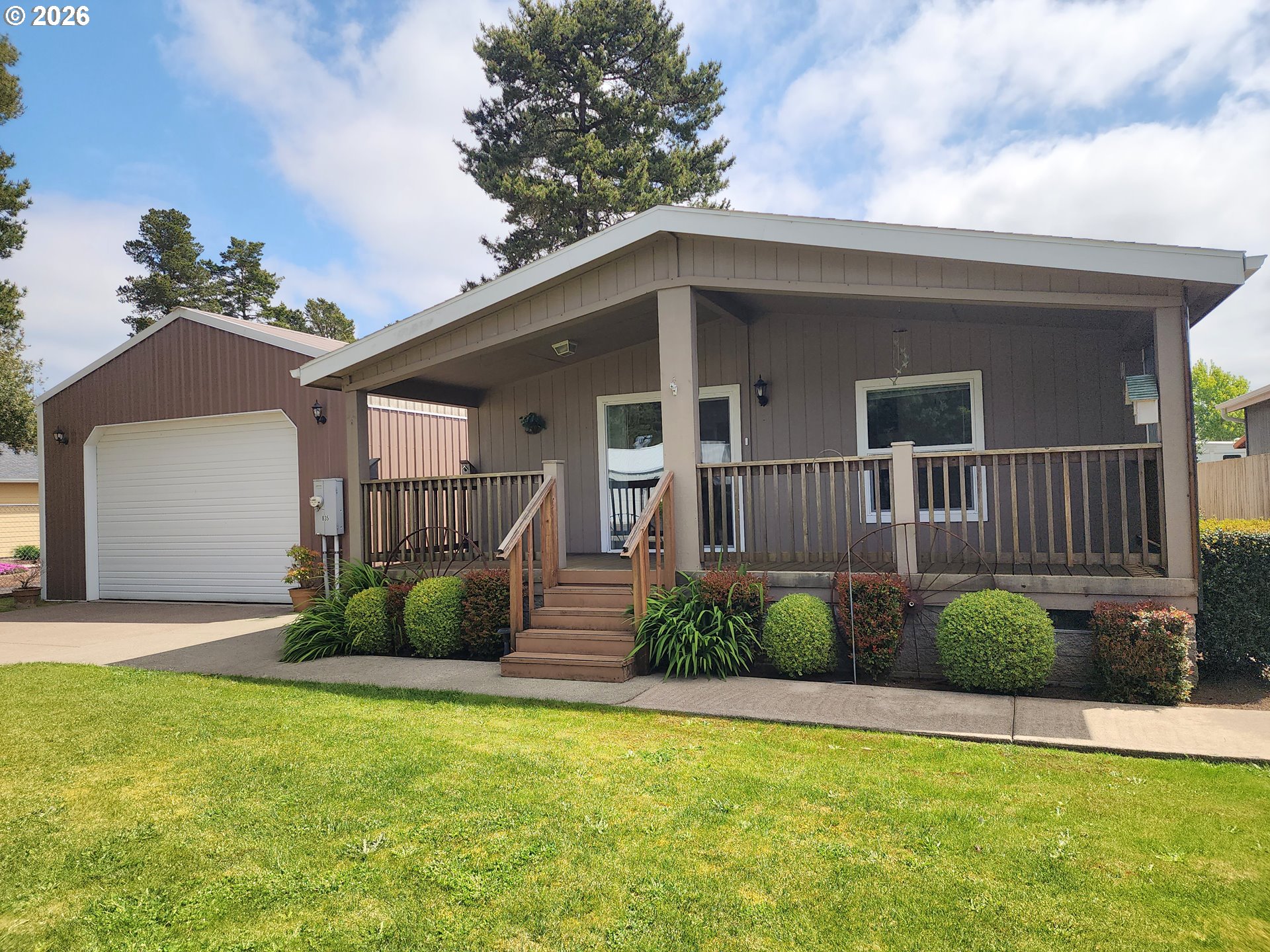 835 RAECHEL RD