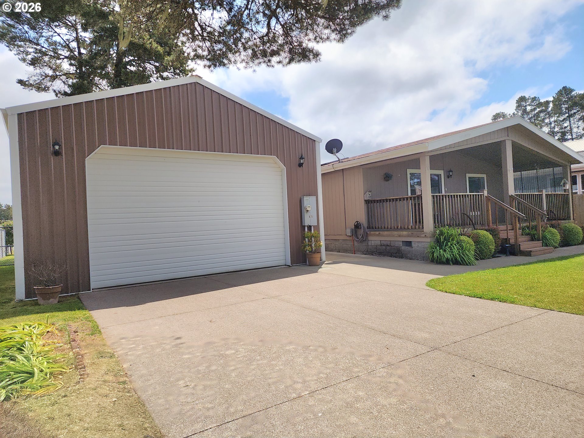 835 RAECHEL RD