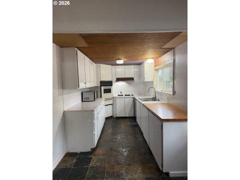 Tiny photo for 36682 Wheeler Rd, Pleasant Hill, OR 97455 (MLS # 737883310)