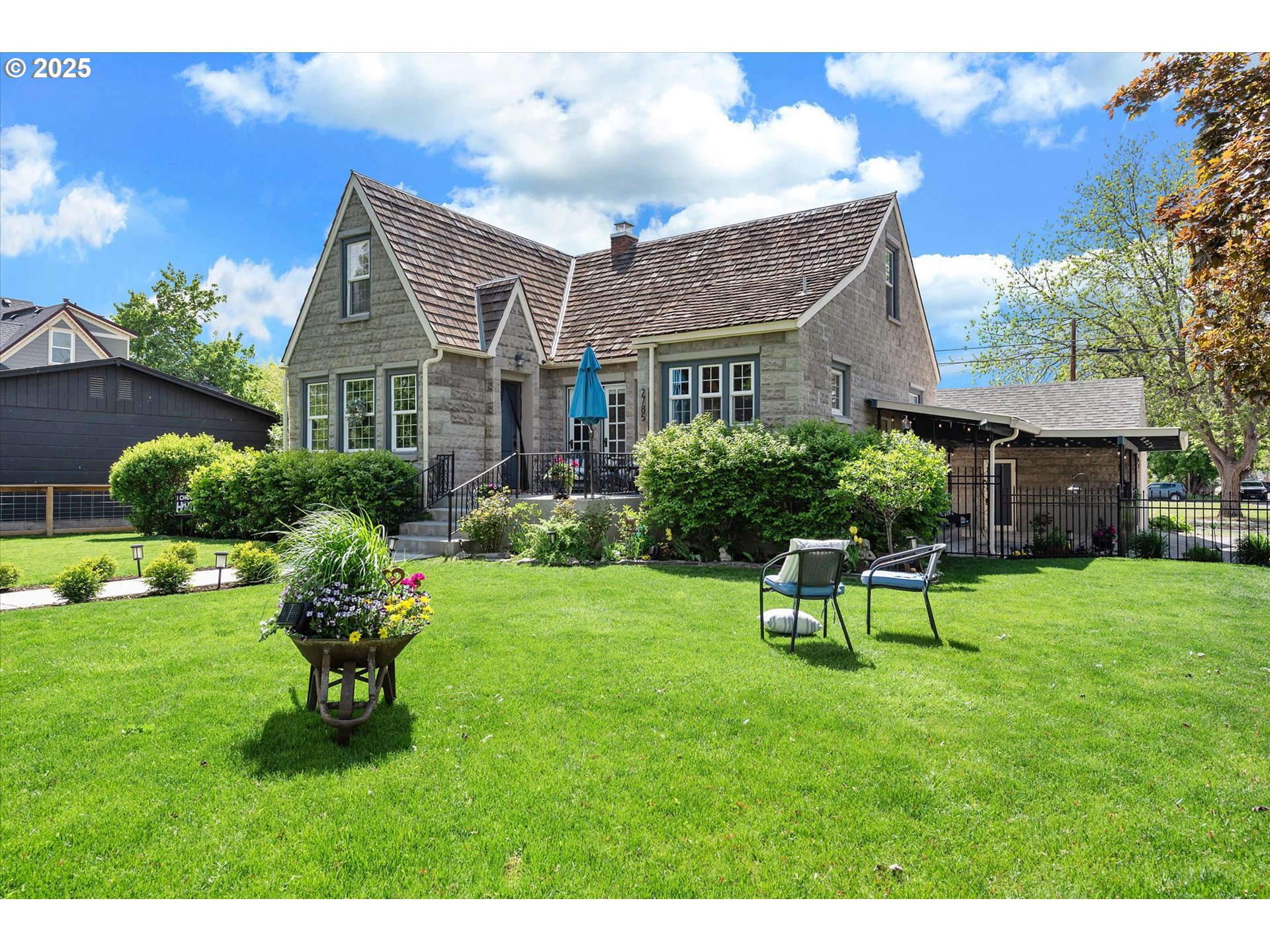 2785 MAIN ST