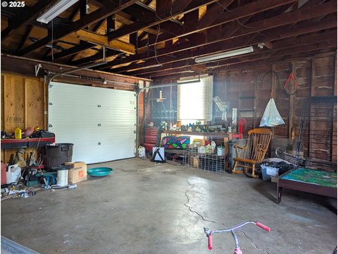 Tiny photo for 76232 Beech St, Oakridge, OR 97463 (MLS # 600557890)