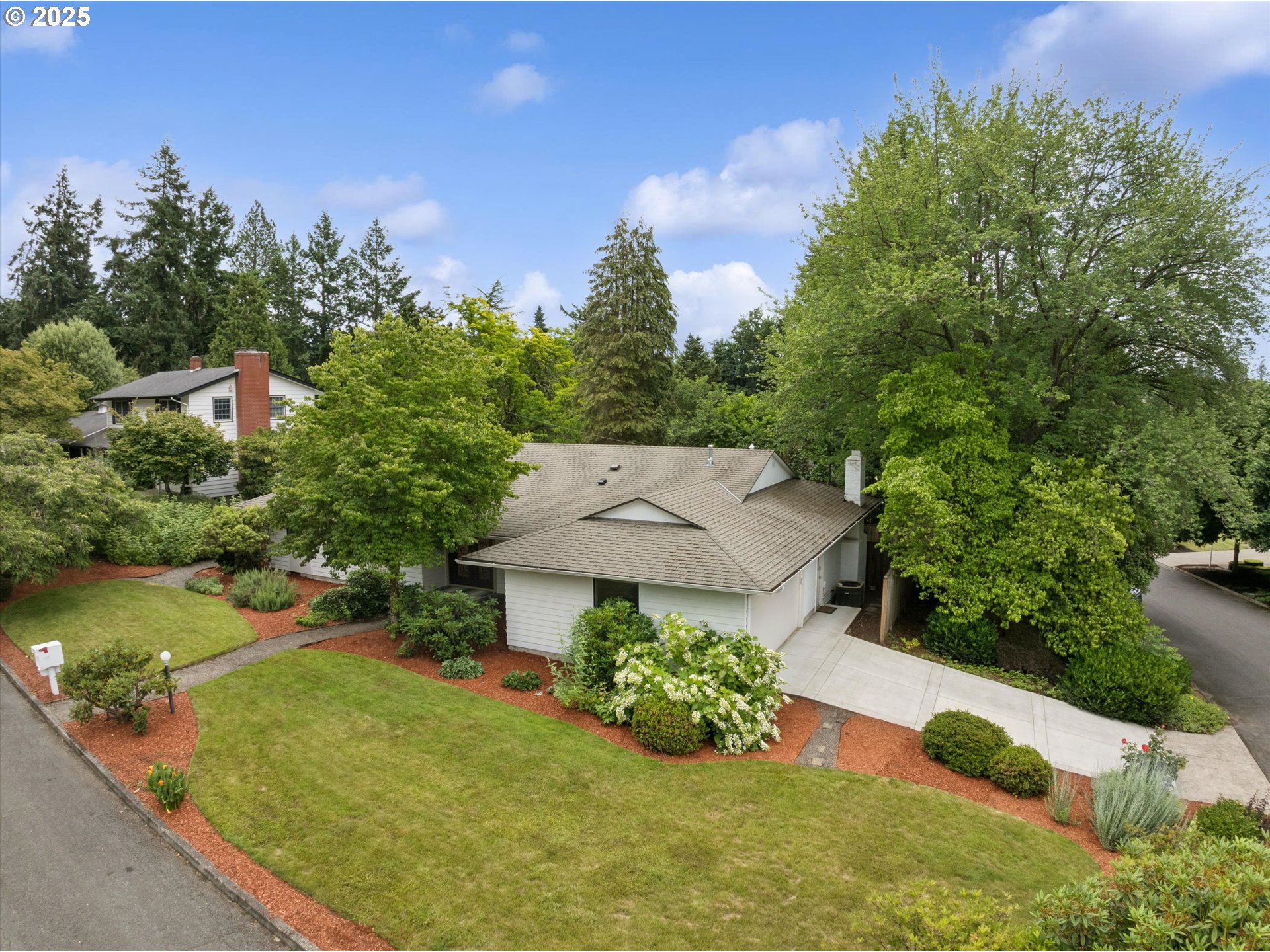 5138 SW SANTA MONICA CT