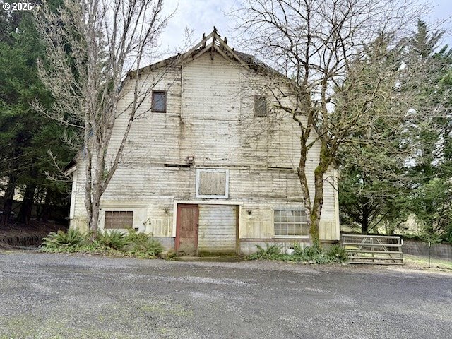 814 NW PLEASANT VIEW DR