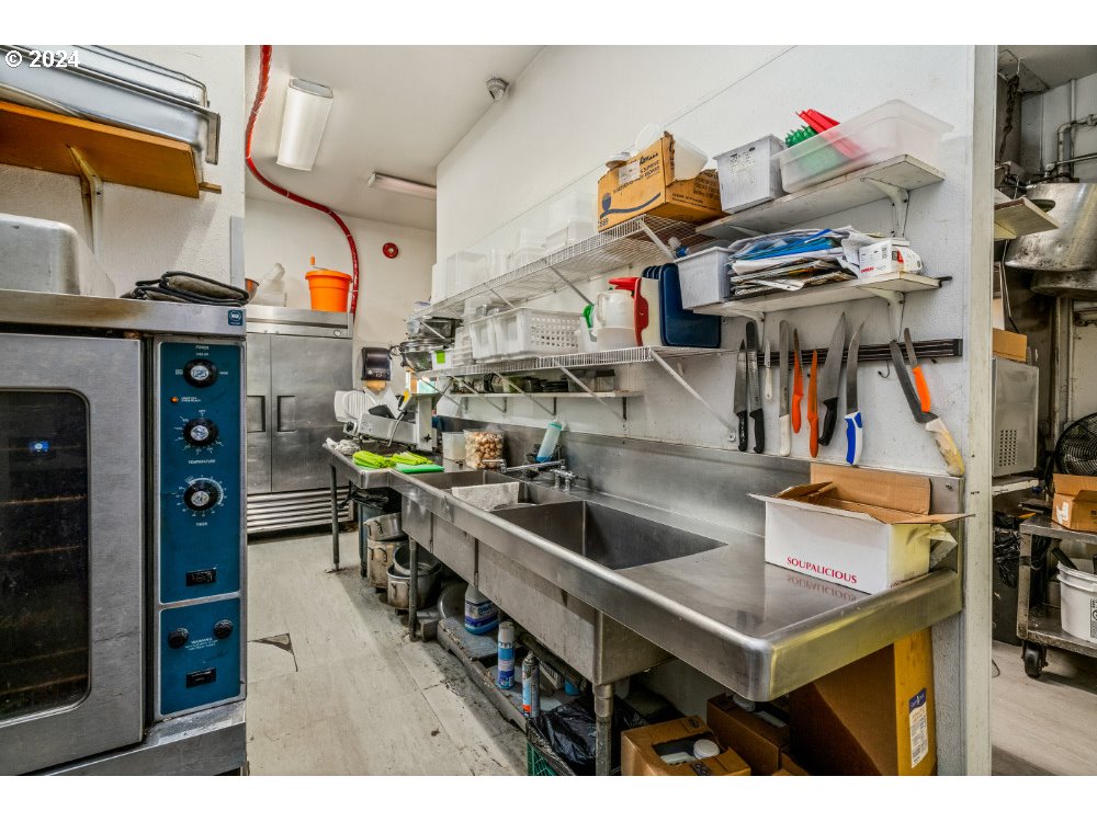 Garibaldi, Oregon 97118, United States, ,Commercial,Active,55061