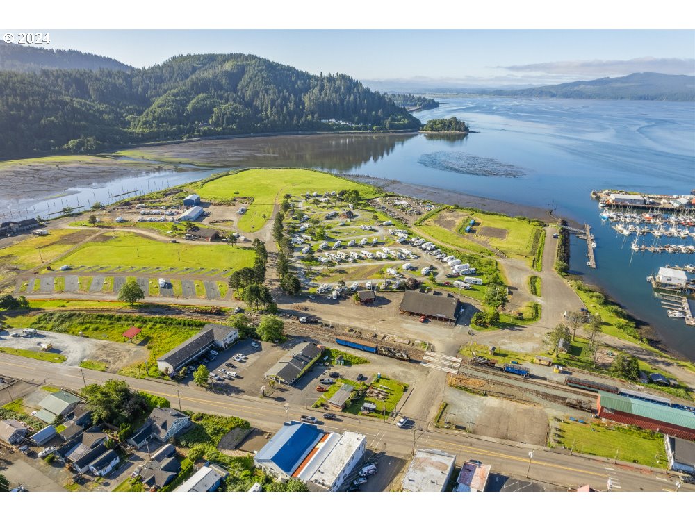 Garibaldi, Oregon 97118, United States, ,Commercial,Active,55061