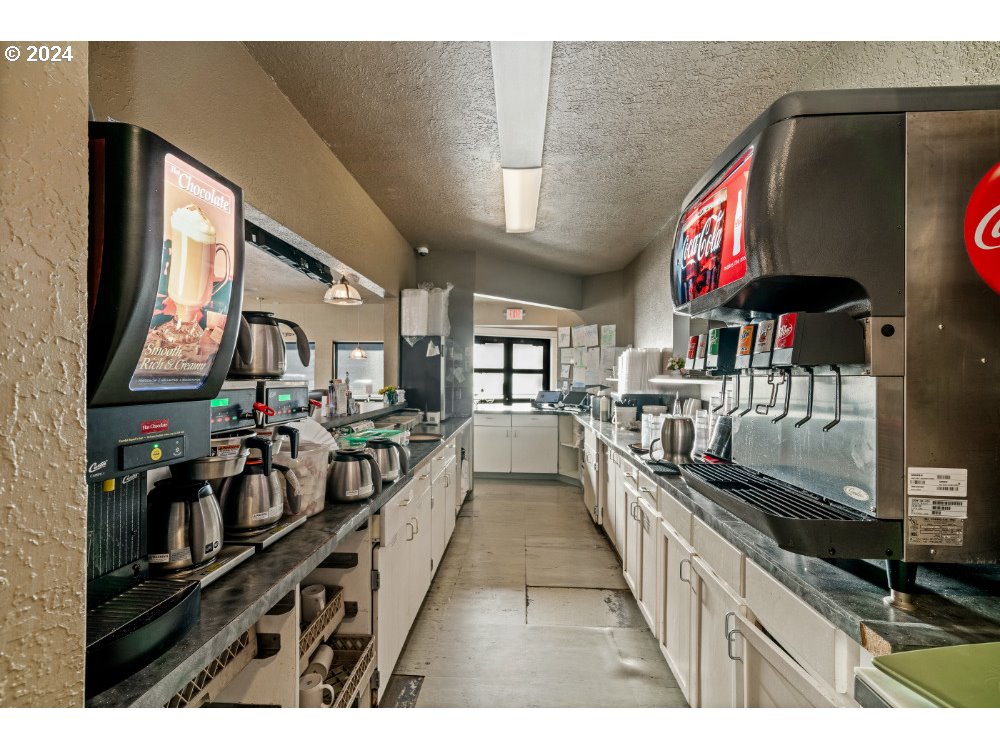 Garibaldi, Oregon 97118, United States, ,Commercial,Active,55061