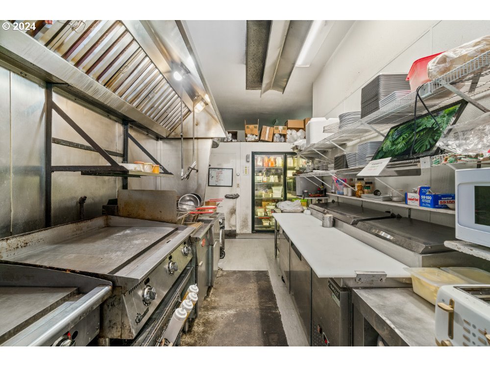 Garibaldi, Oregon 97118, United States, ,Commercial,Active,55061