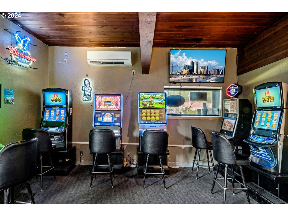 Garibaldi, Oregon 97118, United States, ,Commercial,Active,55061