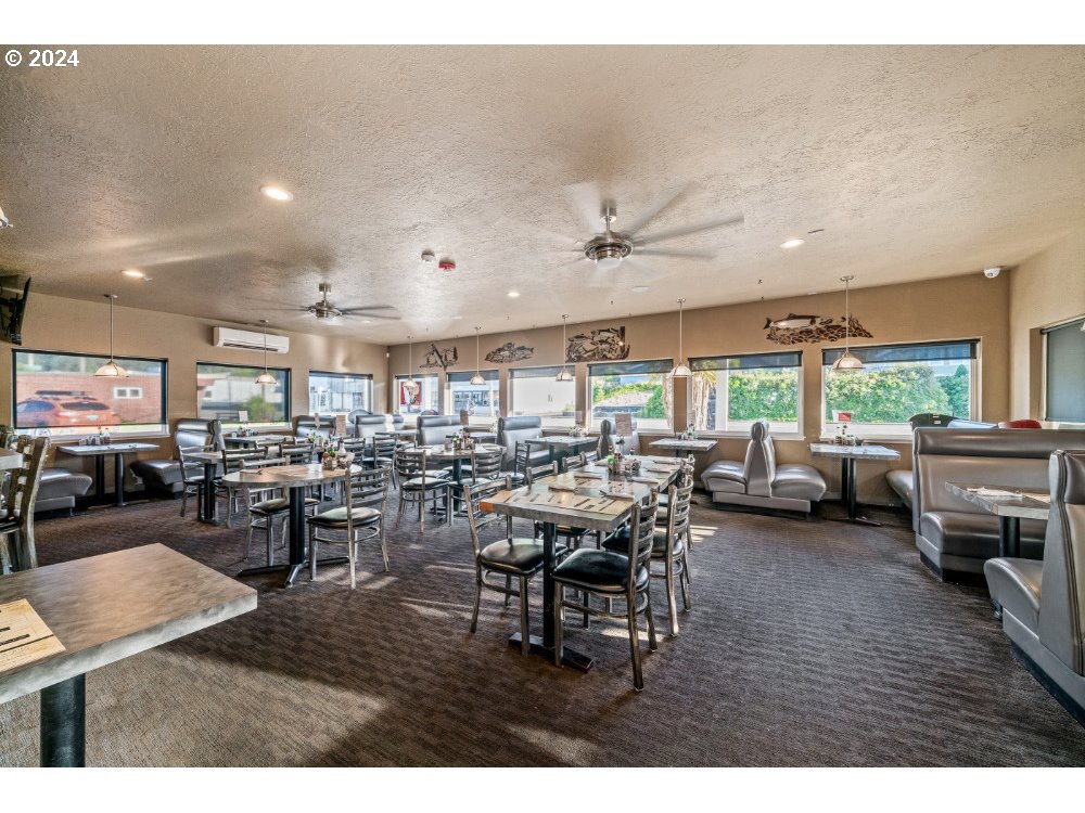 Garibaldi, Oregon 97118, United States, ,Commercial,Active,55061