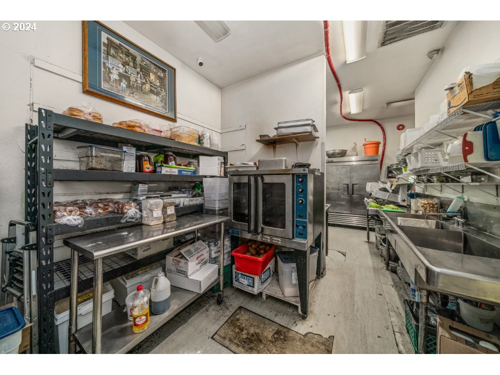 Garibaldi, Oregon 97118, United States, ,Commercial,Active,55061