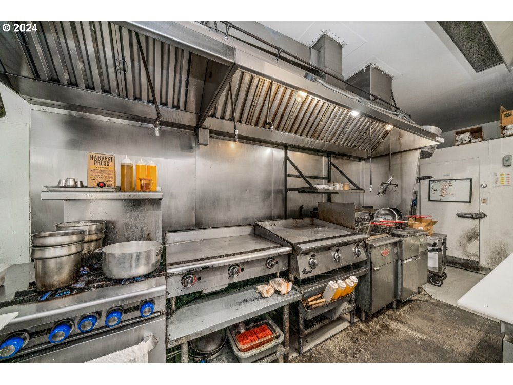 Garibaldi, Oregon 97118, United States, ,Commercial,Active,55061