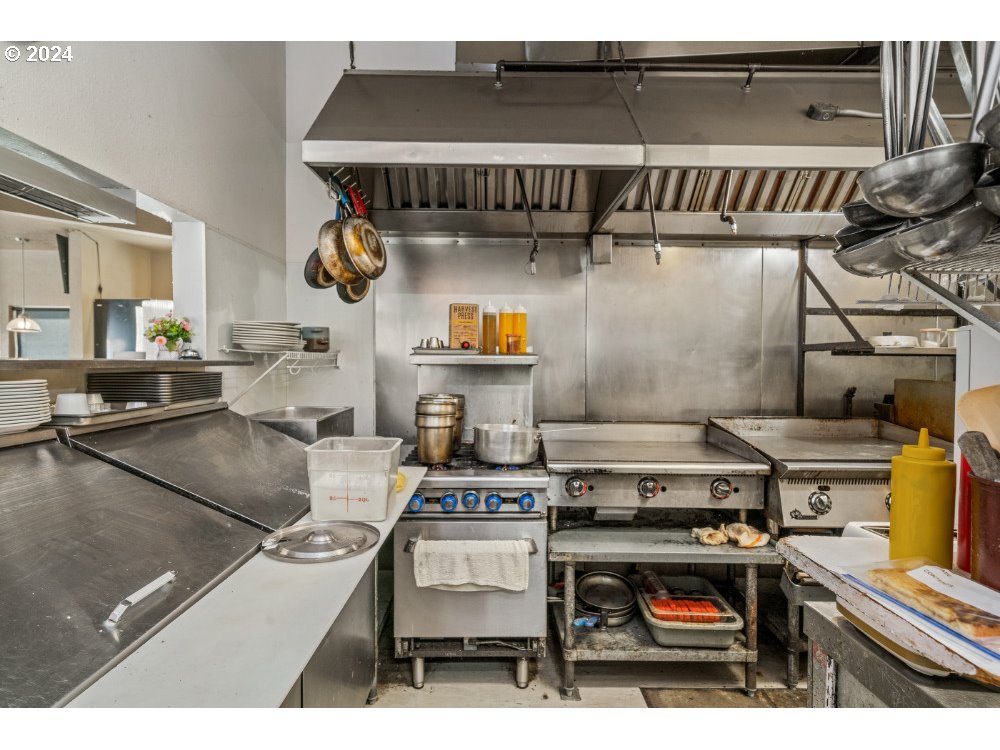 Garibaldi, Oregon 97118, United States, ,Commercial,Active,55061