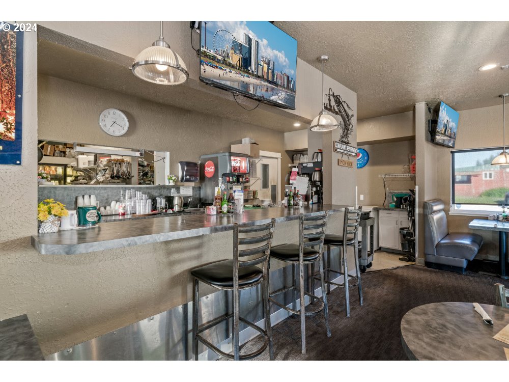 Garibaldi, Oregon 97118, United States, ,Commercial,Active,55061