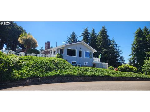 A home in Reedsport