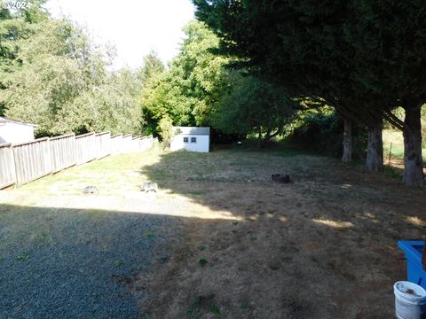 A home in Coquille