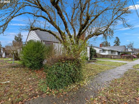 A home in Cottage Grove