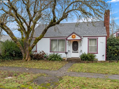 A home in Cottage Grove