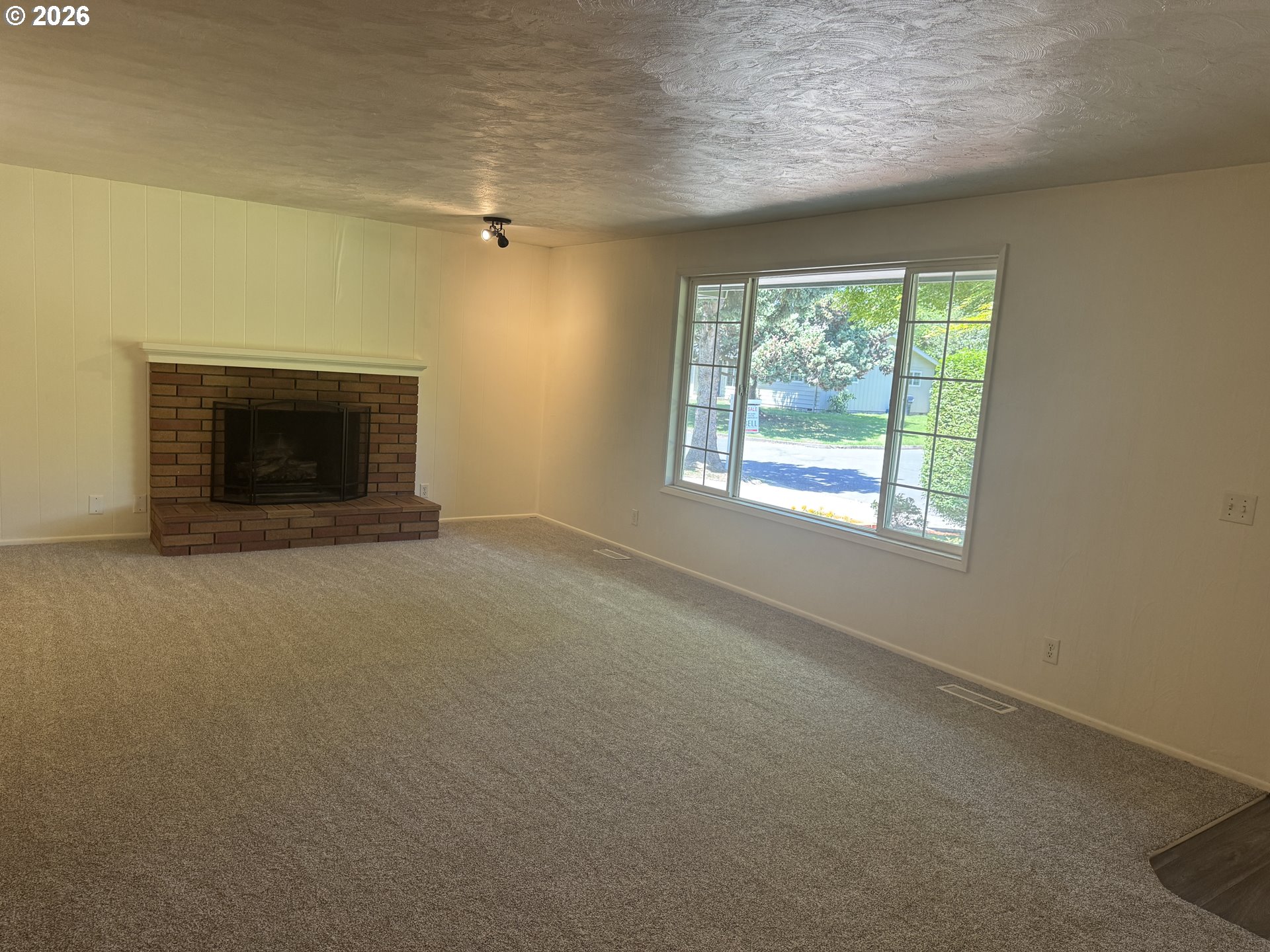 260 SUSAN ST