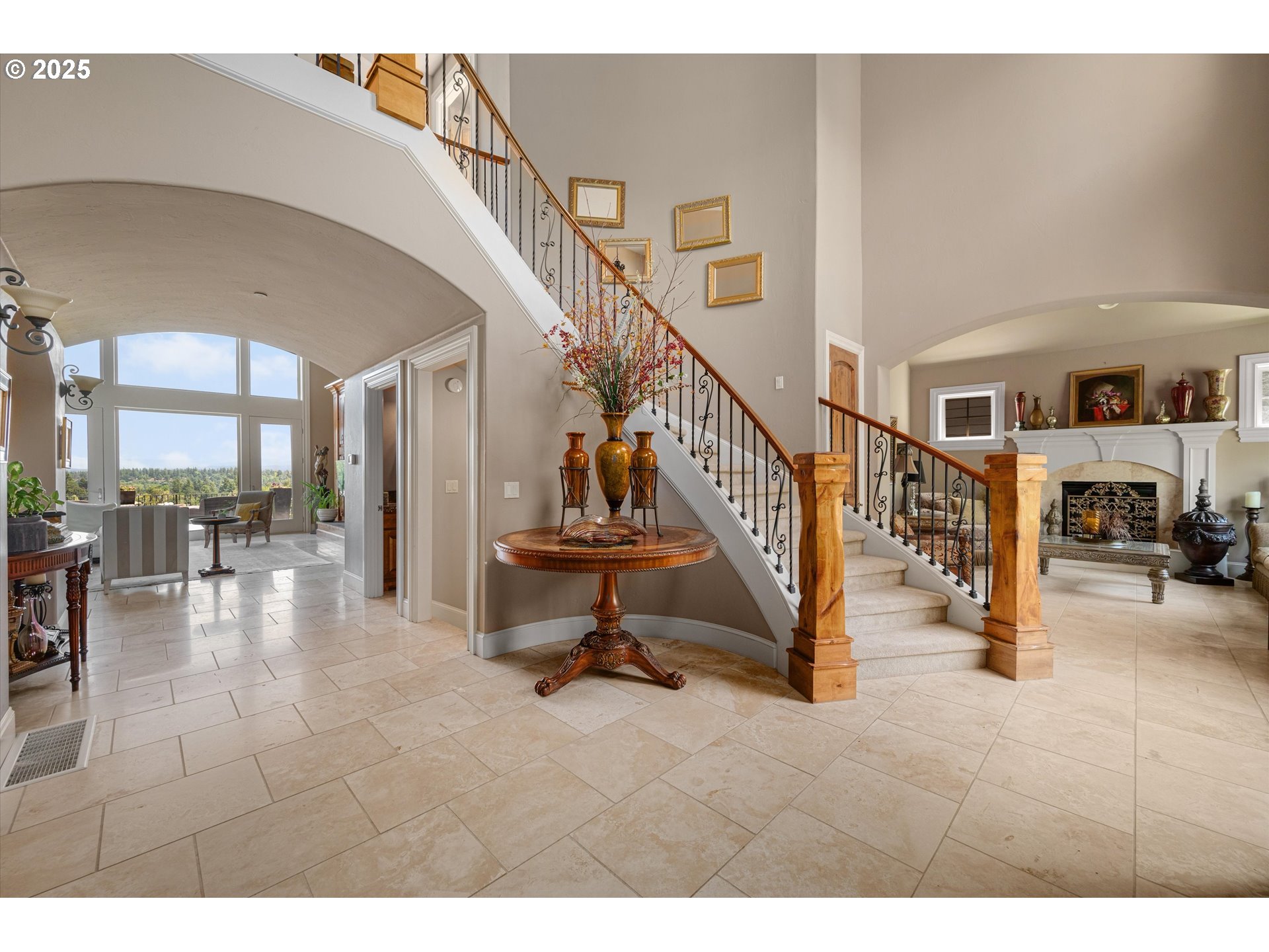 2650 LORINDA LN