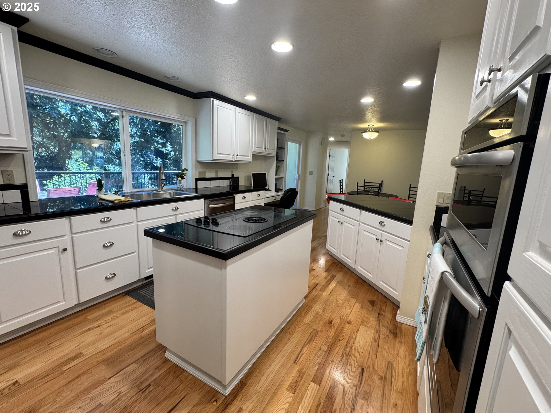 453 E STONECREEK DR