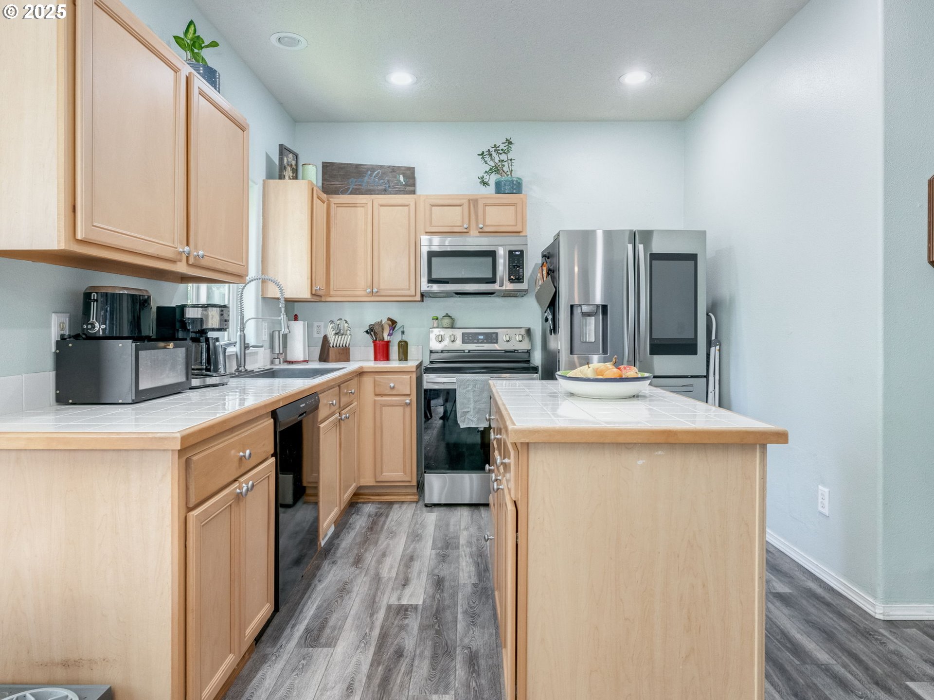 St Helens, Oregon 97051, United States, 4 Bedrooms Bedrooms, ,3 BathroomsBathrooms,Residential,Active,150713