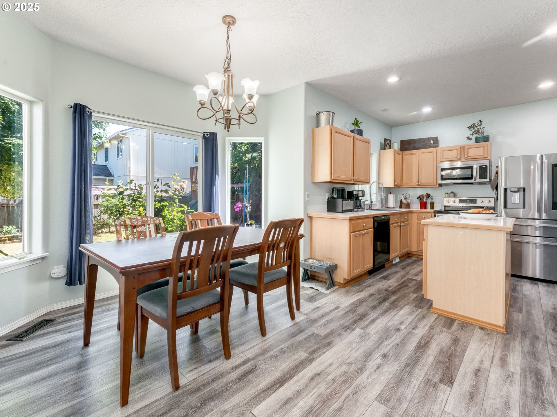 St Helens, Oregon 97051, United States, 4 Bedrooms Bedrooms, ,3 BathroomsBathrooms,Residential,Active,150713