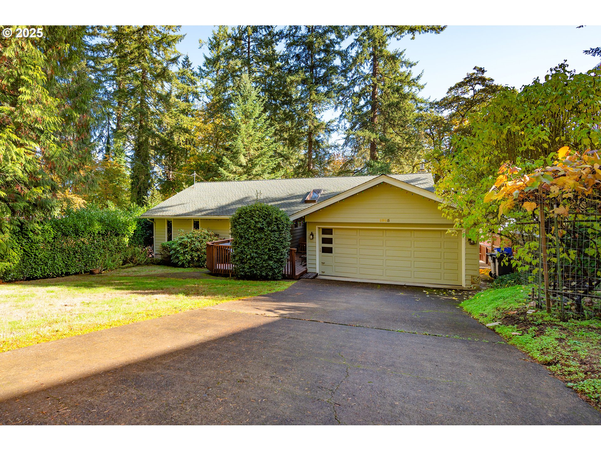Photo 1 of 47 — 1925 SYLVAN ST, Eugene, OR 97403