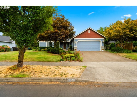 Photo of 1961 NE Coburn Dr, McMinnville, OR 97128 (MLS # 514297718)