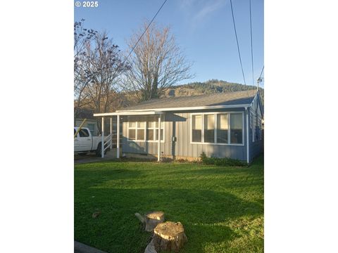 A home in Myrtle Creek