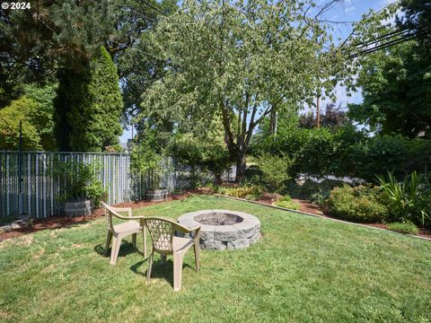 A home in Newberg