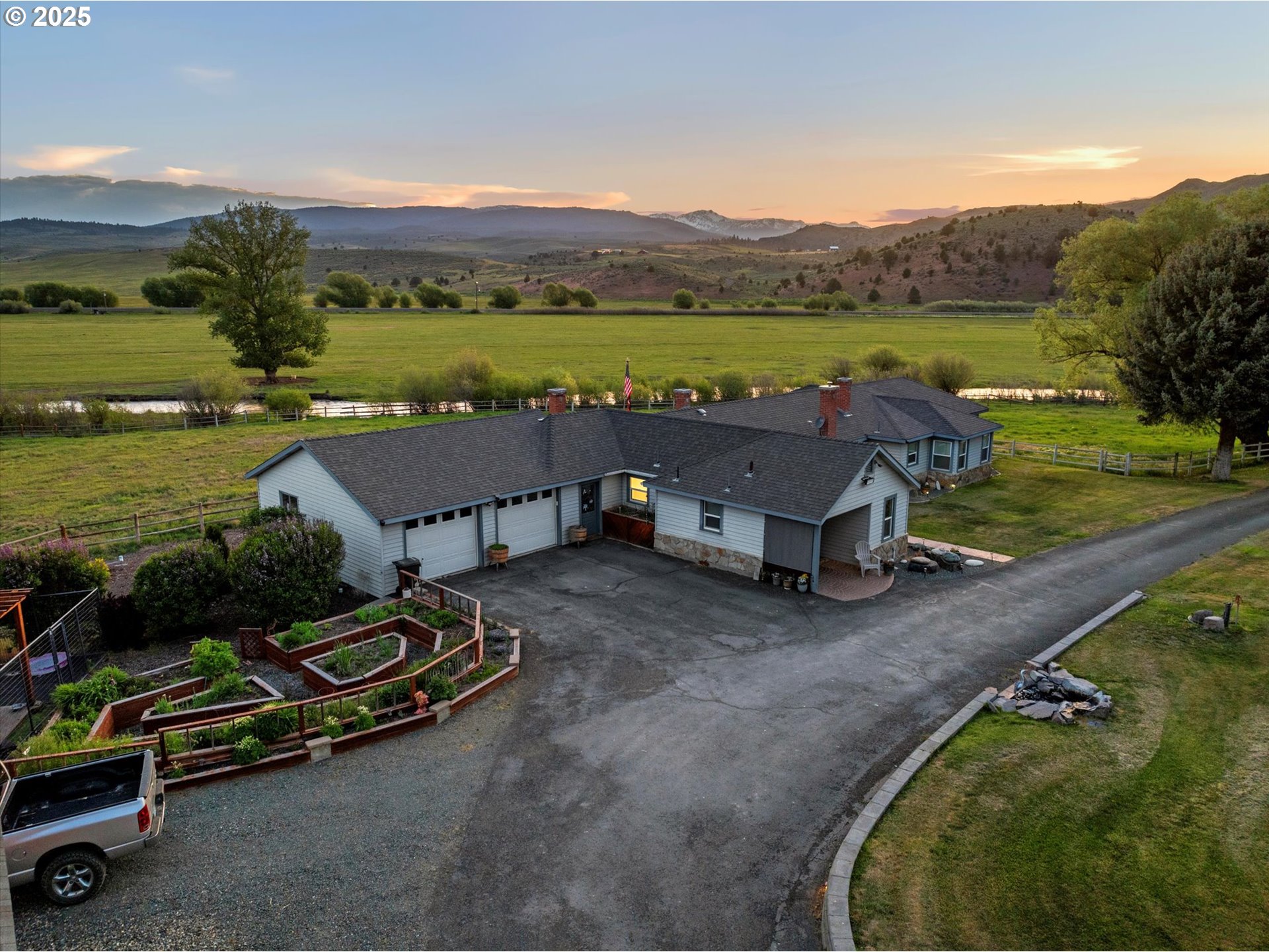 40290 BEAVER CREEK LOOP