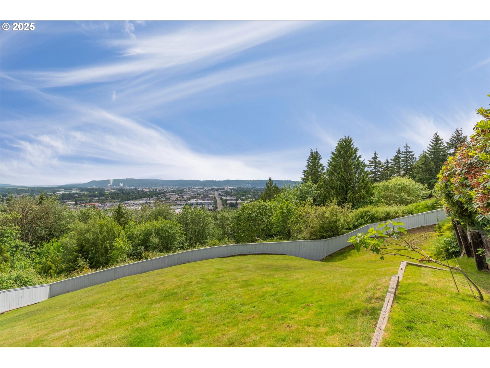 2321 TRILLIUM HTS