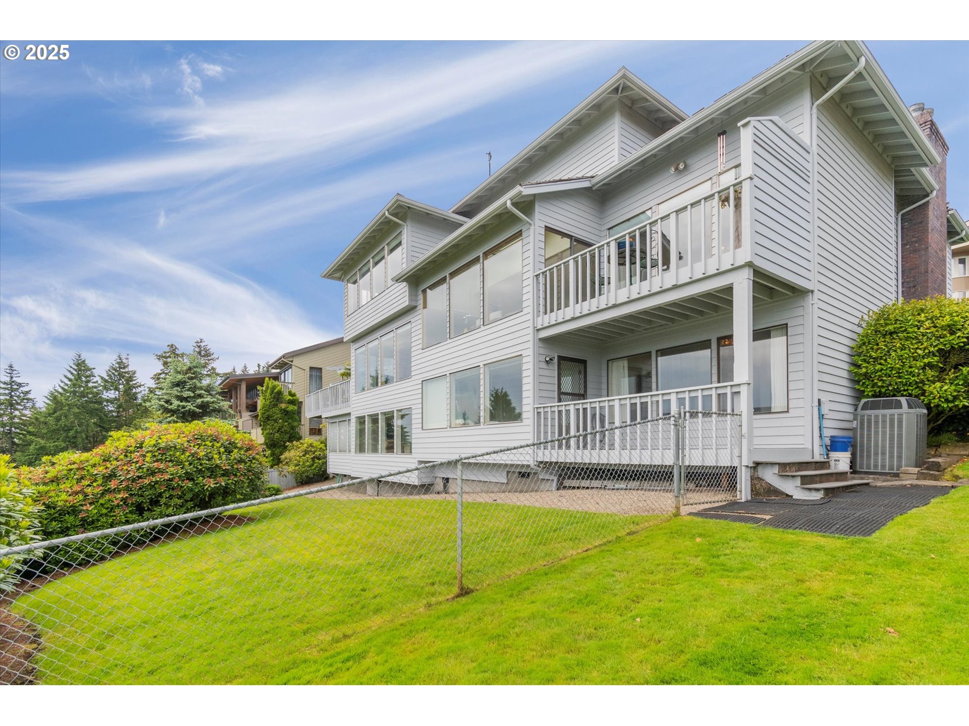 2321 TRILLIUM HTS