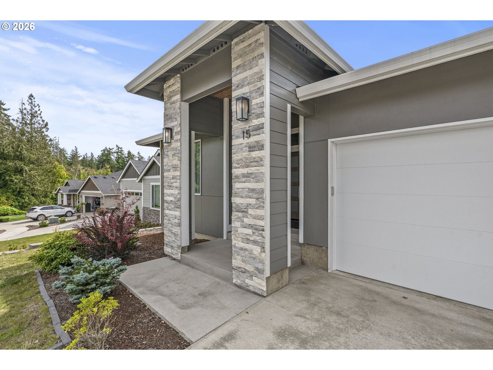 15 ALEXIA CT