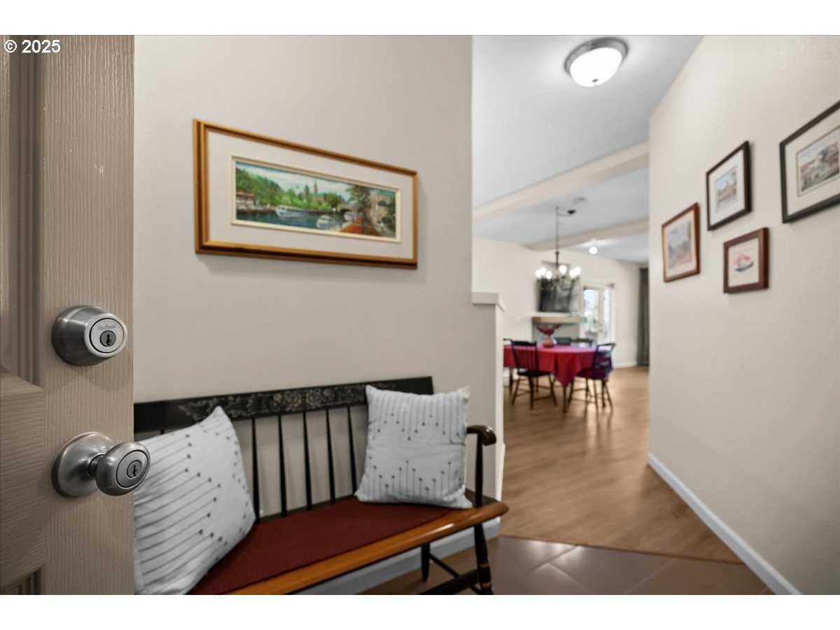 615 NW LOST SPRINGS TER 102