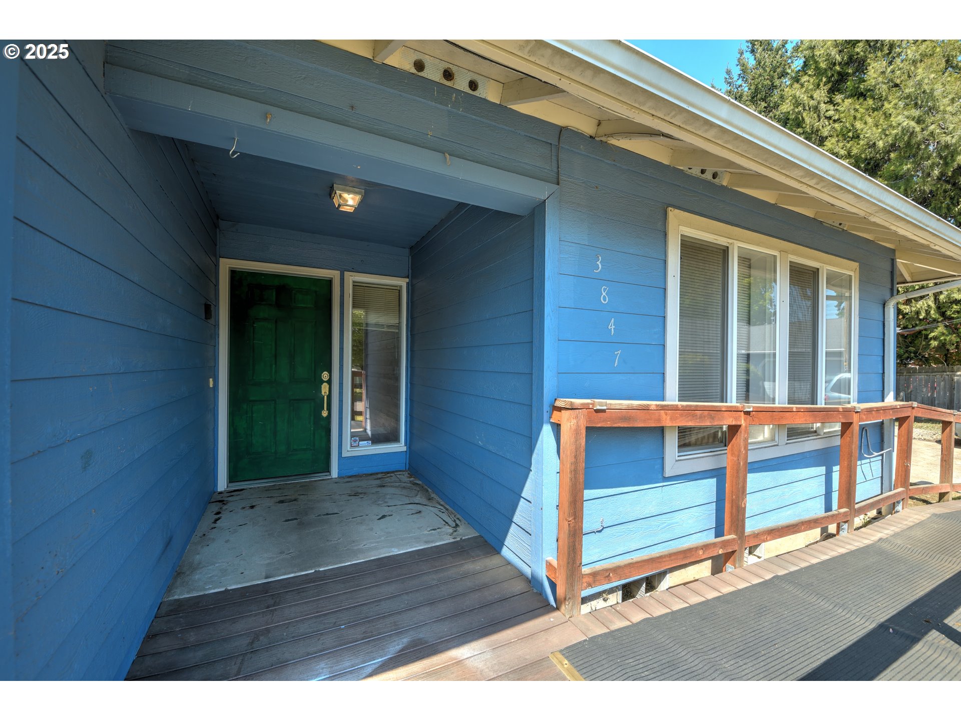 3847 SOUZA ST