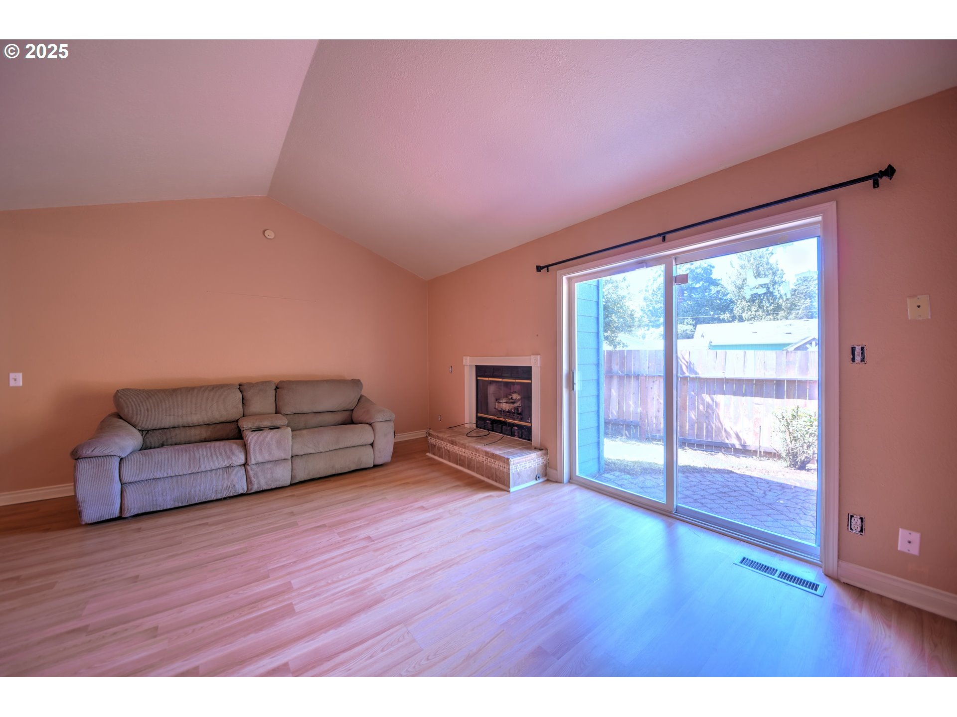 3847 SOUZA ST