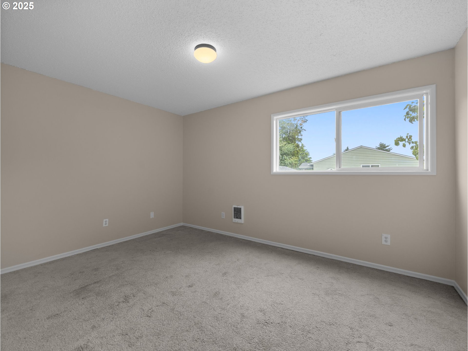 Gresham, Oregon 97030, United States, 3 Bedrooms Bedrooms, ,2 BathroomsBathrooms,Residential,Active,161332