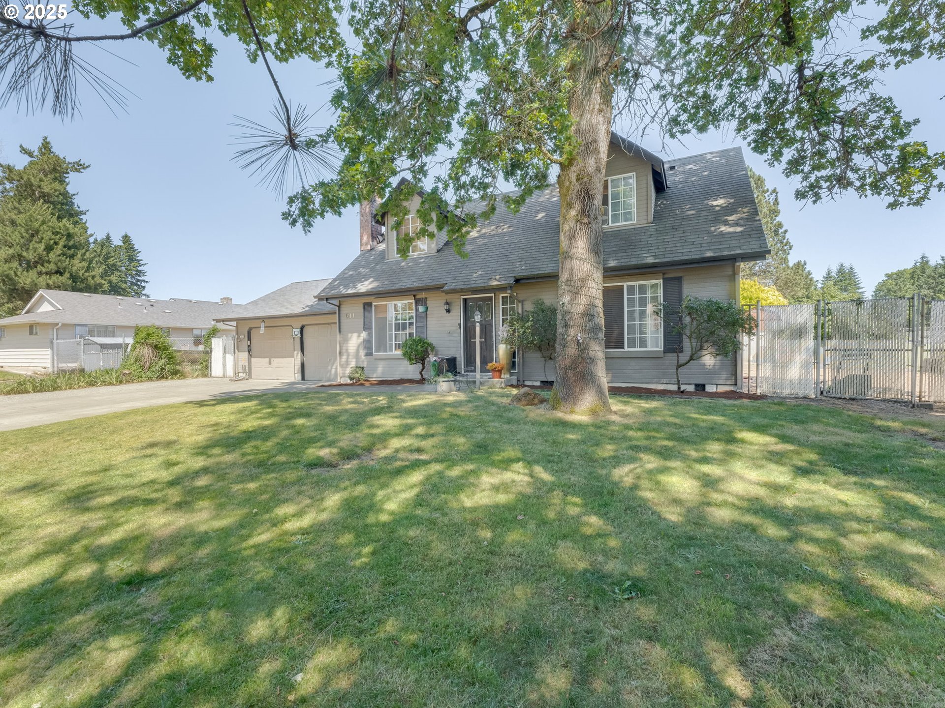 611 NW 4TH PL
