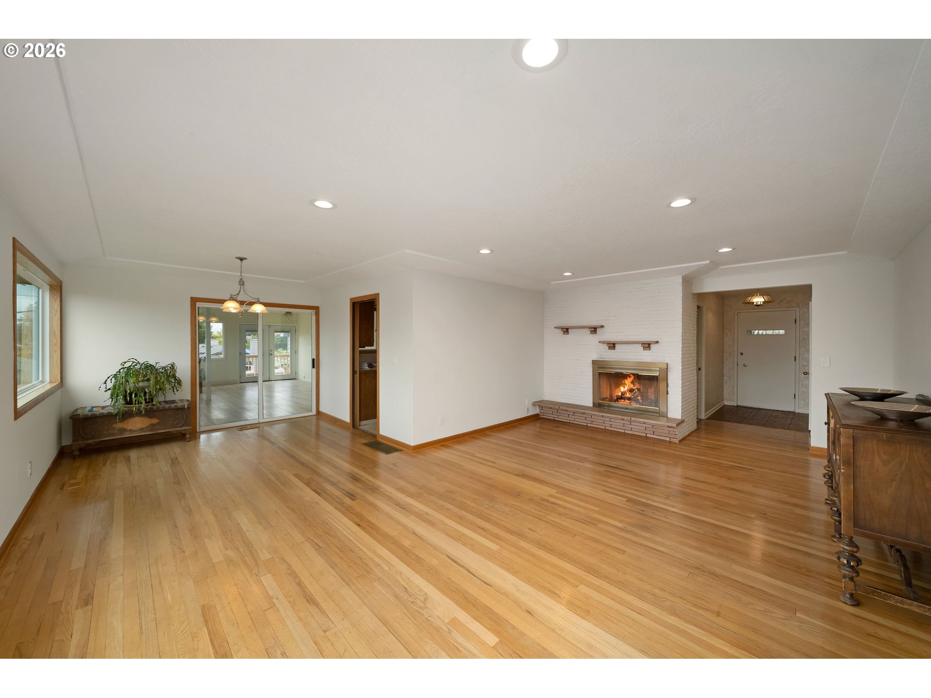 12115 NE FREMONT ST