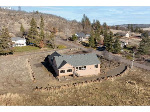 A home in Goldendale