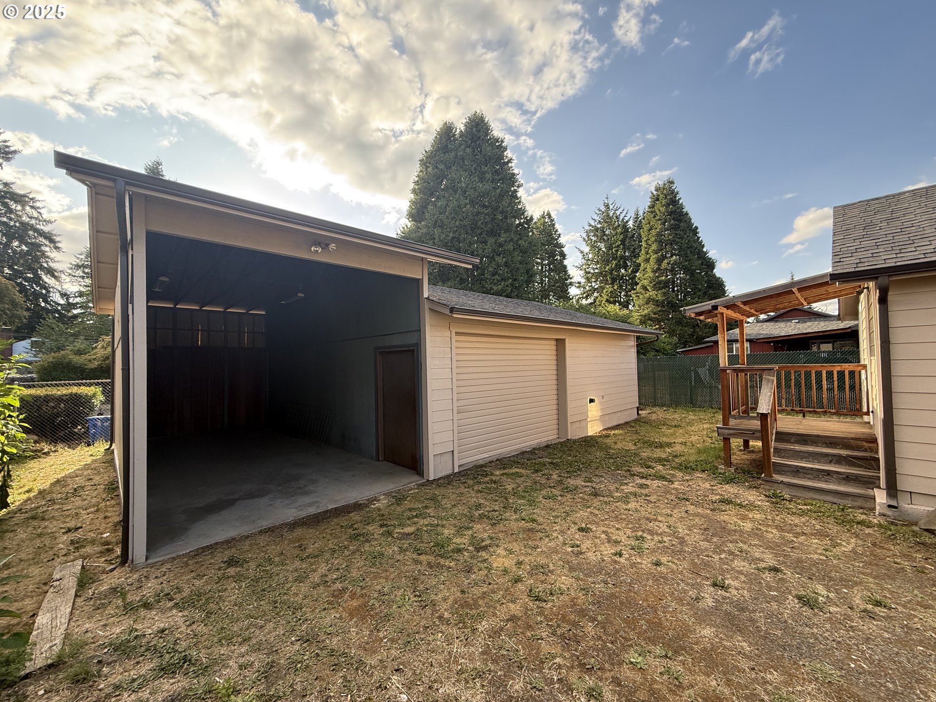 1000 FAIRWAY DR