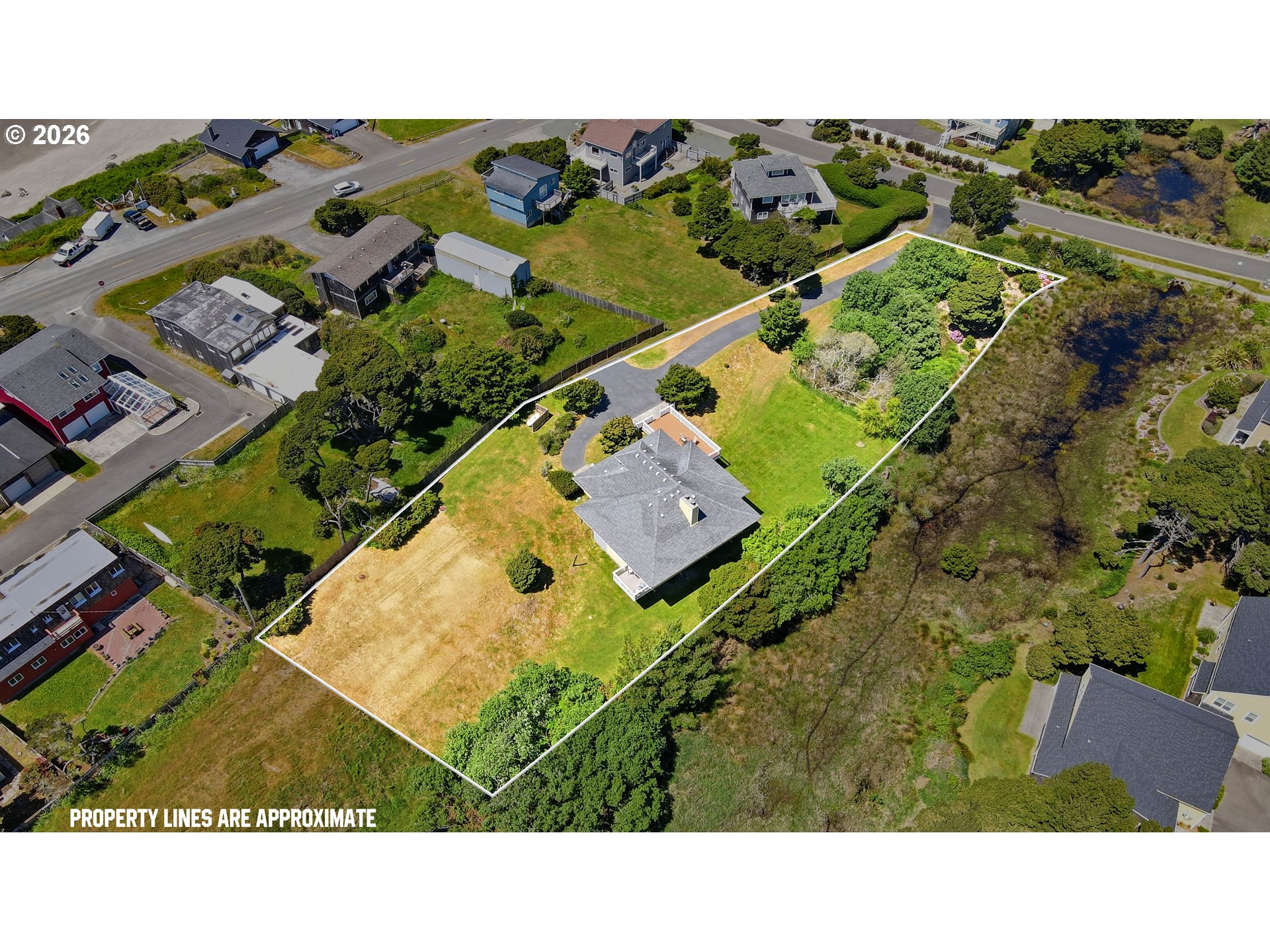 1337 BEACH LOOP DR