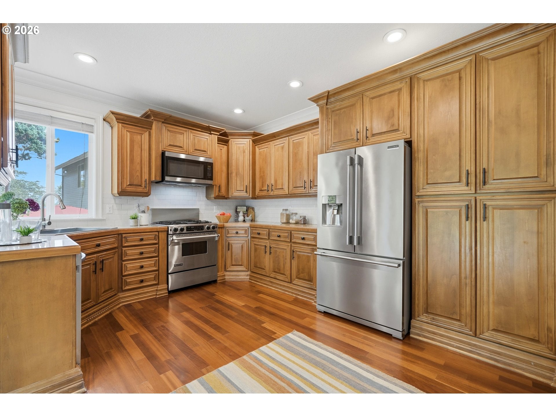19477 VIEW DR
