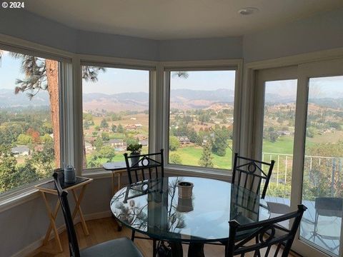 A home in Roseburg