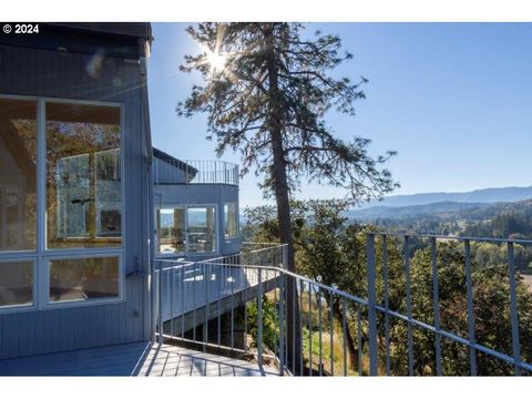 A home in Roseburg