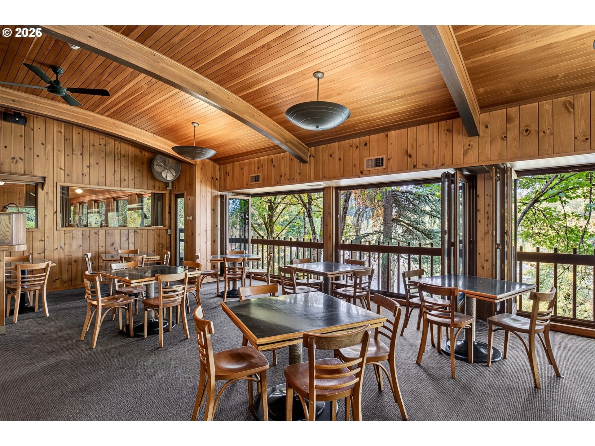 1325 E HIST COLUMBIA RIVER HWY